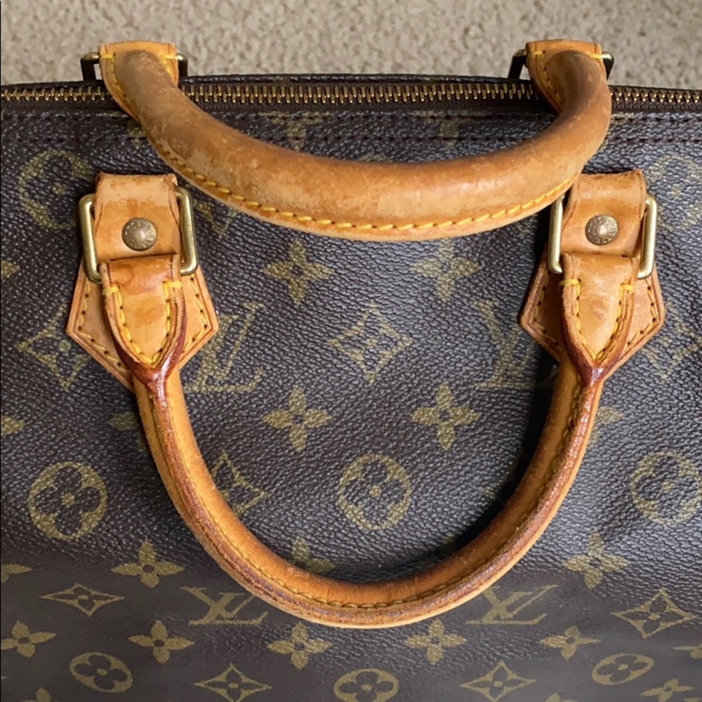 Authentic Speedy Louis Vuitton. - image 4